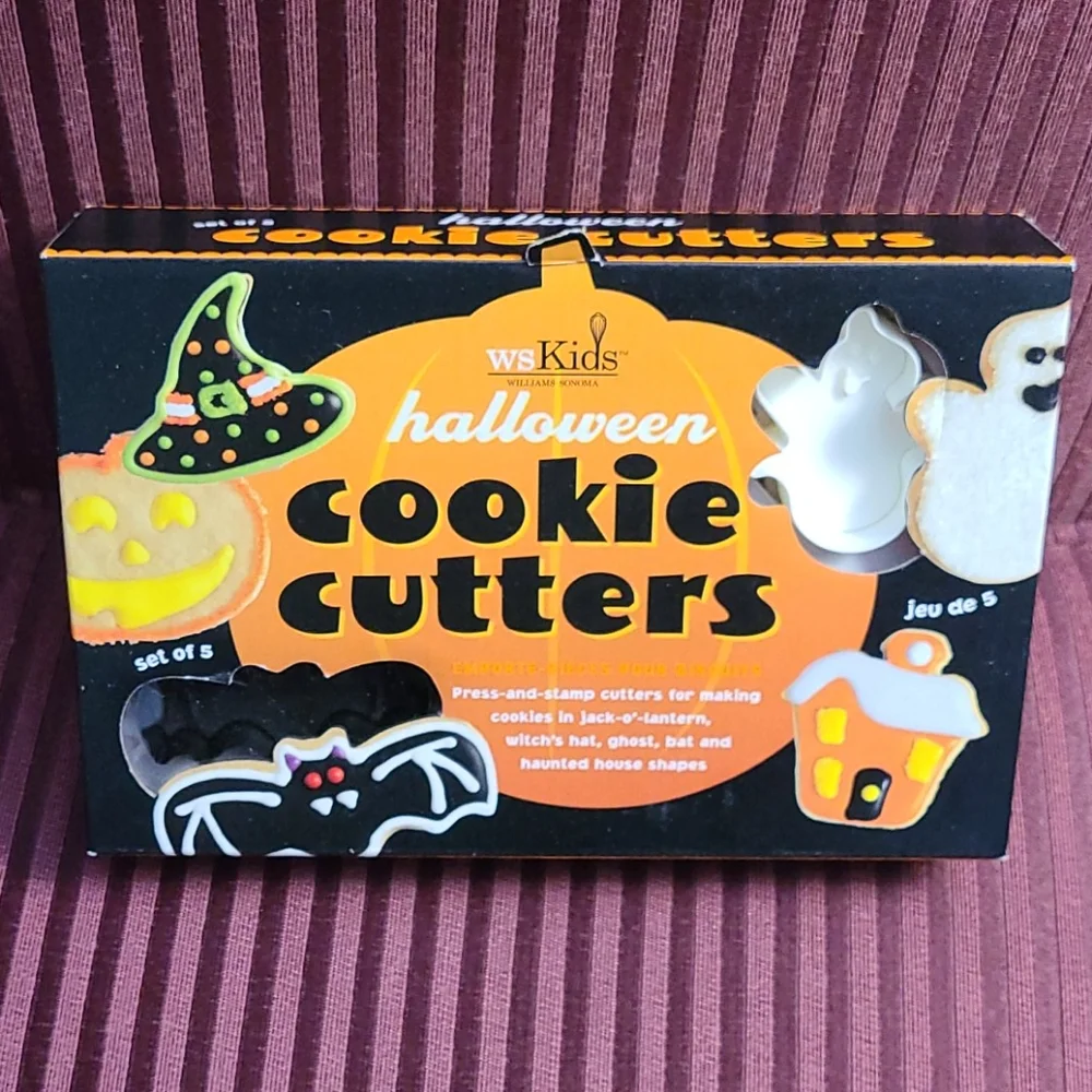 NWT: Williams Sonoma Kids Halloween Cookie Cutters 🦇 👻